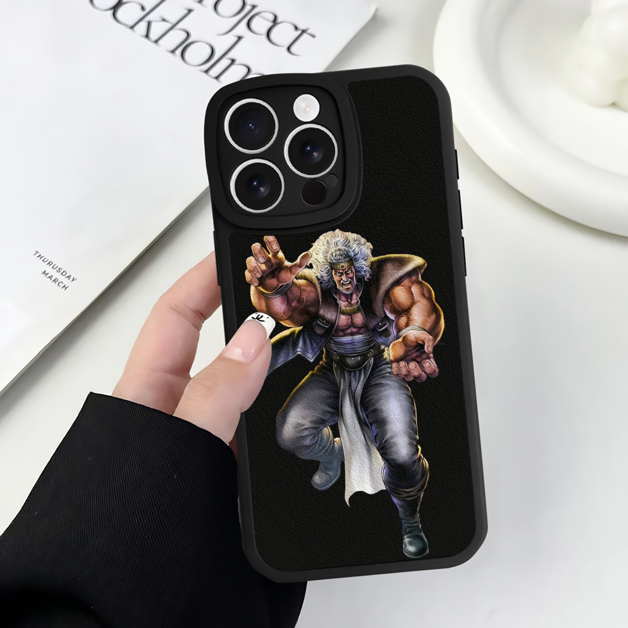 （画像用） 北斗の拳 Fist of the North Star 【iPhone 16シリーズ対応】シリコンスマホケース（レザー調） 材質：シリコン